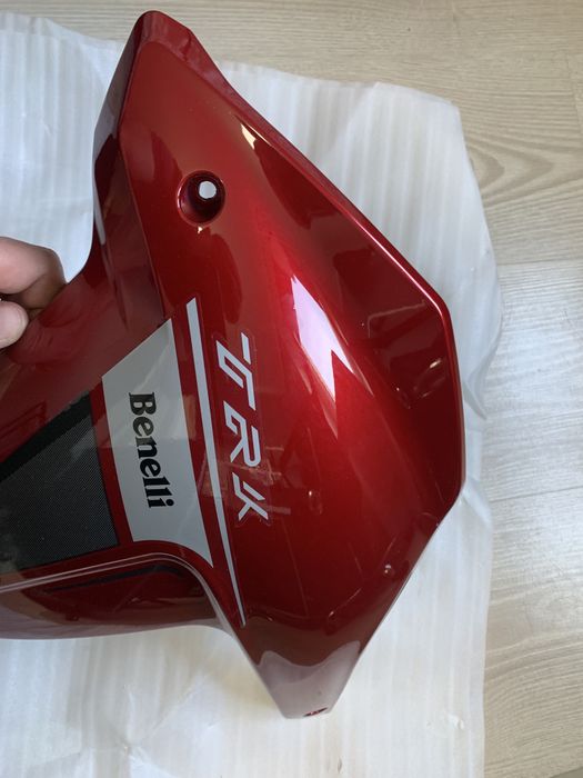 Nowy boczek lewy owiewka lewa Benelli TRK 502 bordowa