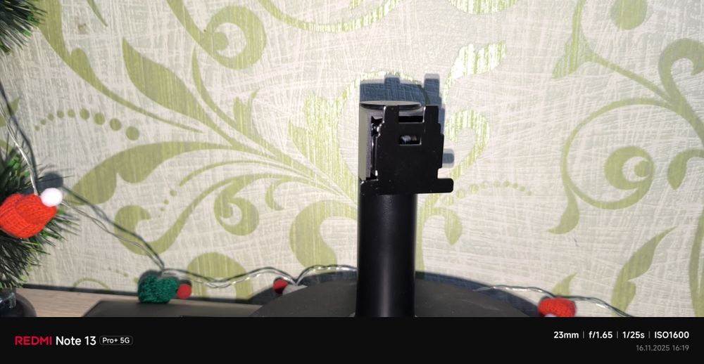 Монітор VA 60 герц (можна розігнати до 76)