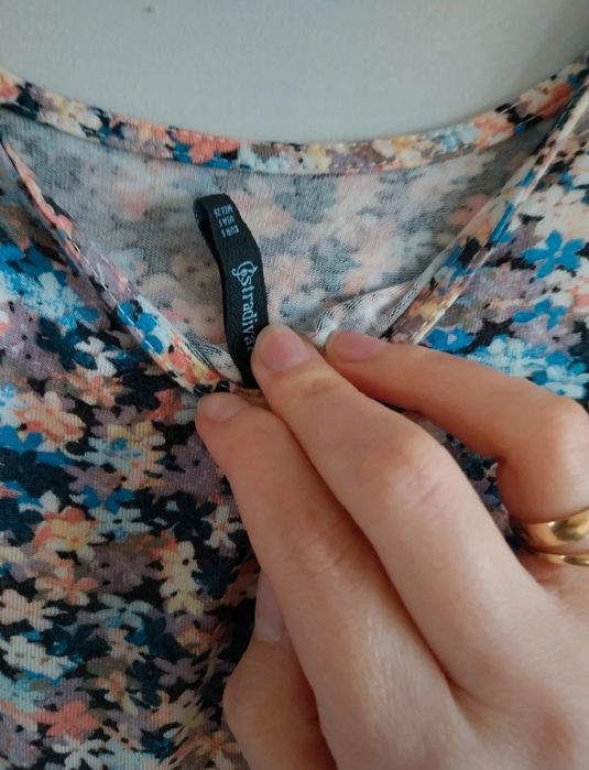 Koszulka na ramiączkach bluzka Stradivarius z odkrytymi ramiona rozmia