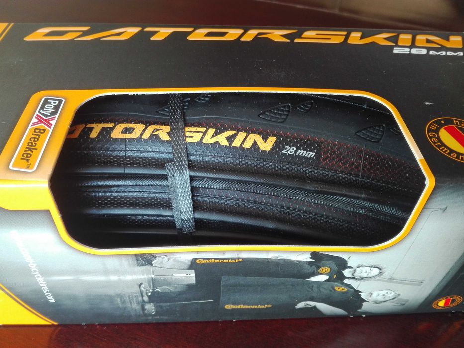 Novos! Pneus Bicicleta Continental Gatorskin 28 mm 700x28c 28-622 Bike