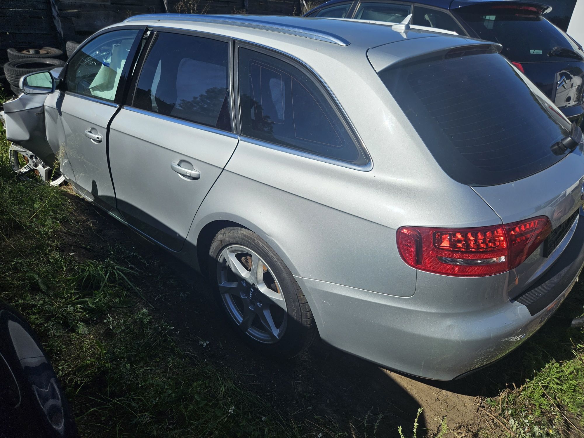 Audi a4 b8 LX7W zderzak lampa drzwi klapa koło chłodnica gril xenon
