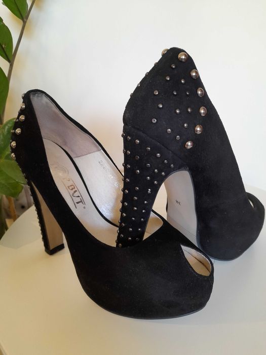 buty na obcasie/platformie czarne 38/39