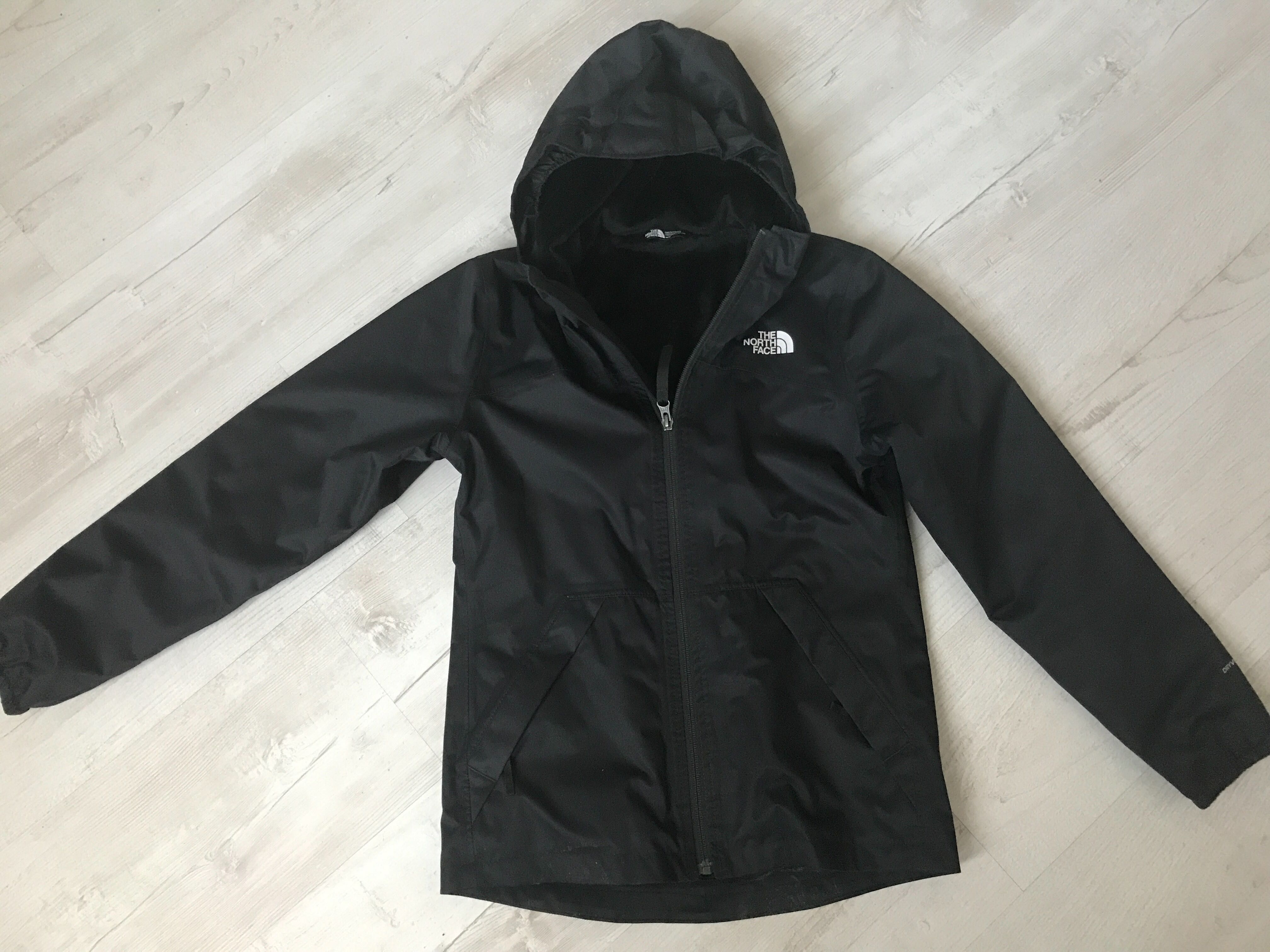 Kurtka dziewczęca North Face stan idealny !