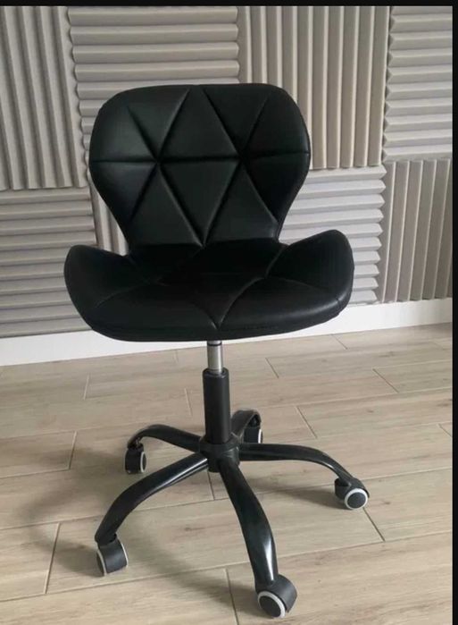 крісло компьютерне diamond для б'юті майстра для навчання офісне