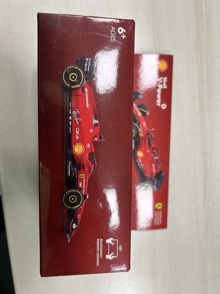Samochód na pilota F1-75 Ferrari Shell
