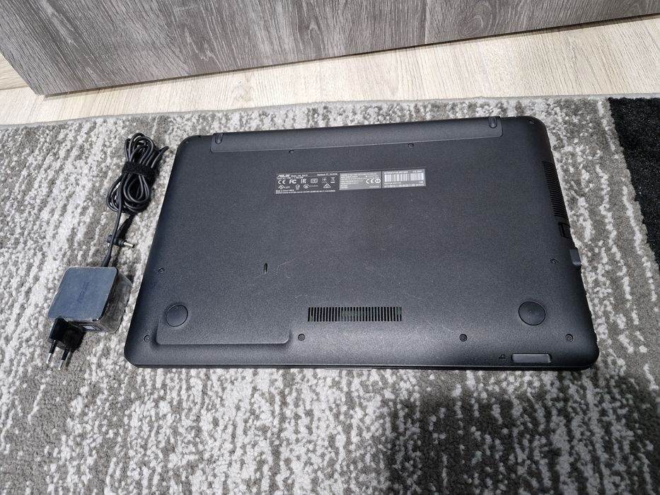 Ноутбук Asus R541S+Celeron N3060+2Гб+1000ГБ HDD *Рабочий ноутбук*.