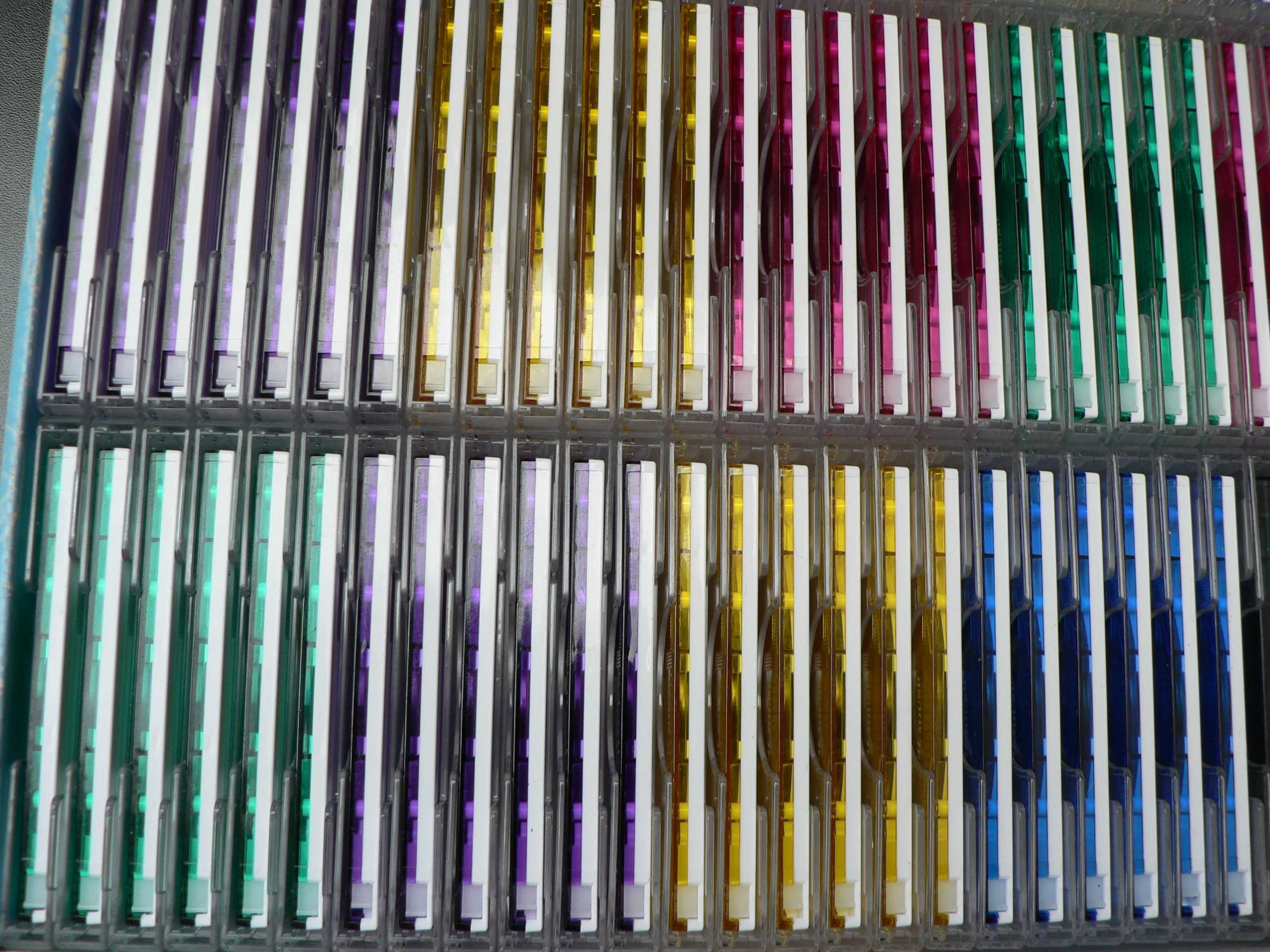 Okazja , 30 płyt minidisc  firmy Maxell Colour ,mini disci jak nowe !
