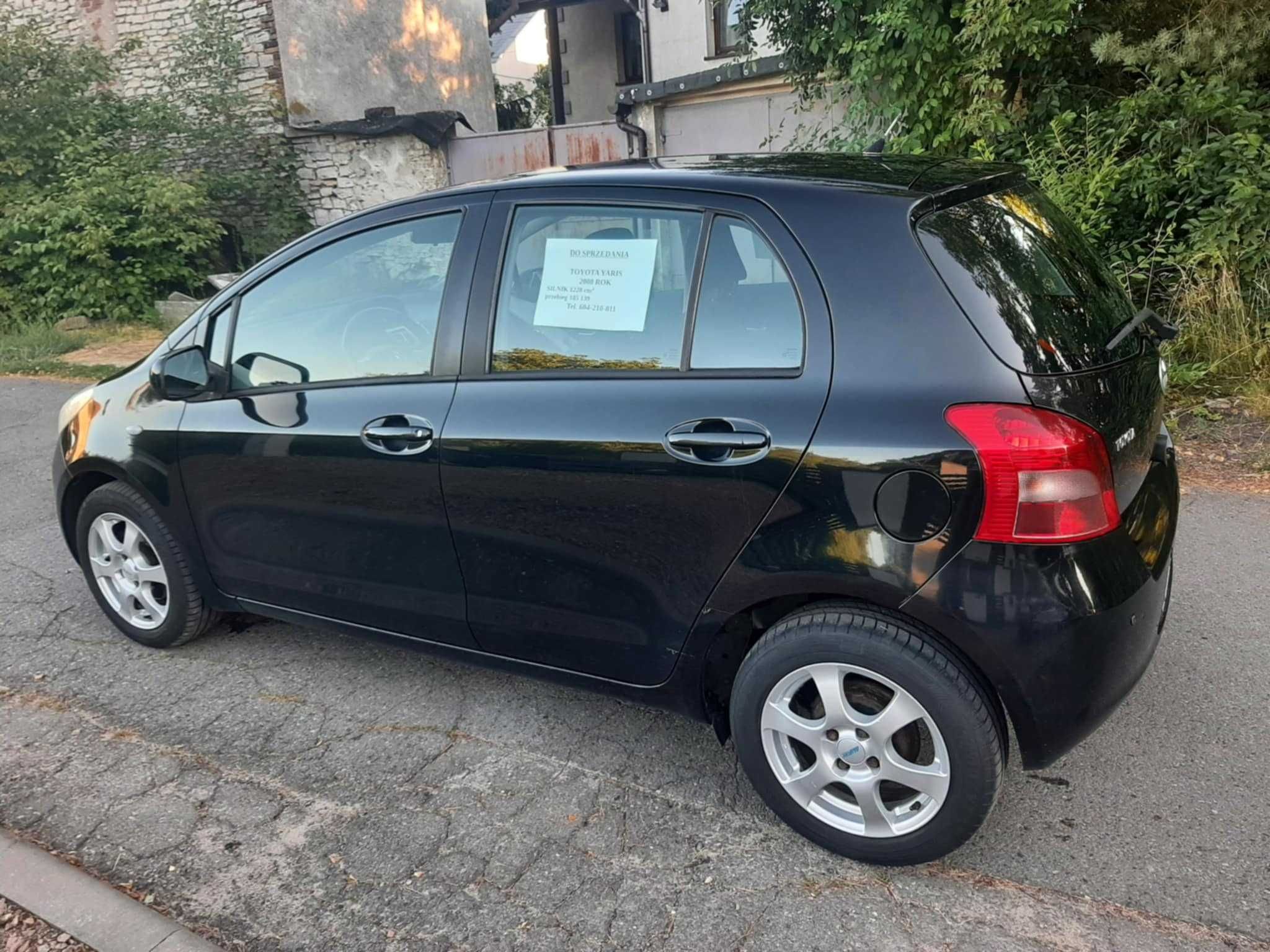 Sprzedam Toyota Yaris II 2008 rok 1.3 benzyna 5 drzwi