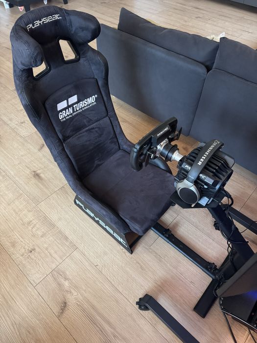 Zesta do simracingu - Zestaw fanatec + playseat + stelaż + monitor