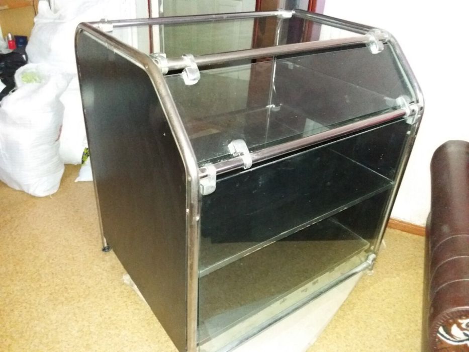 Продам тумбочки хромова трубка/ДСП/скло 5 мм недорого