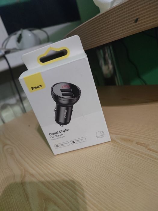 Зарядное устройство в авто