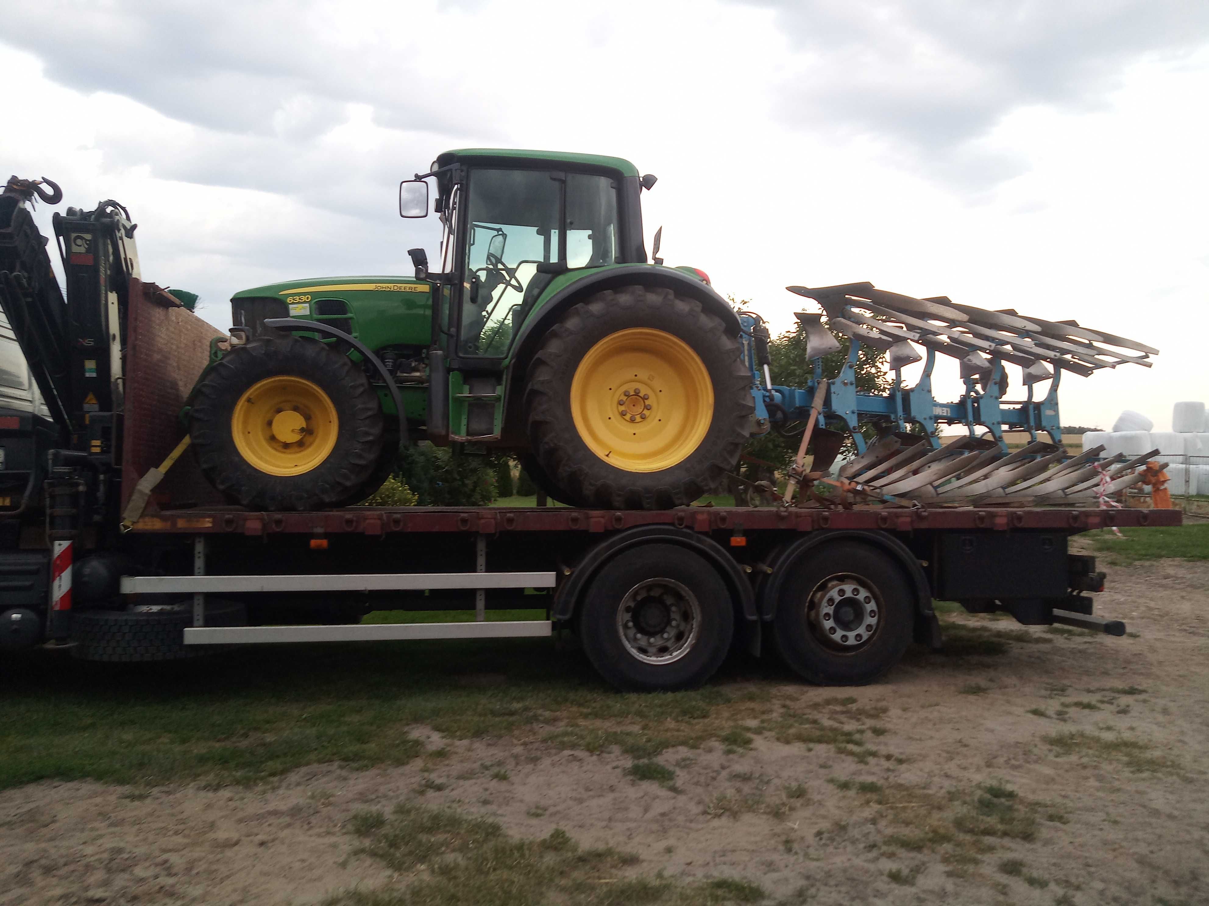 Usługi transportowe HDS kontenery ciągniki rolnicze.