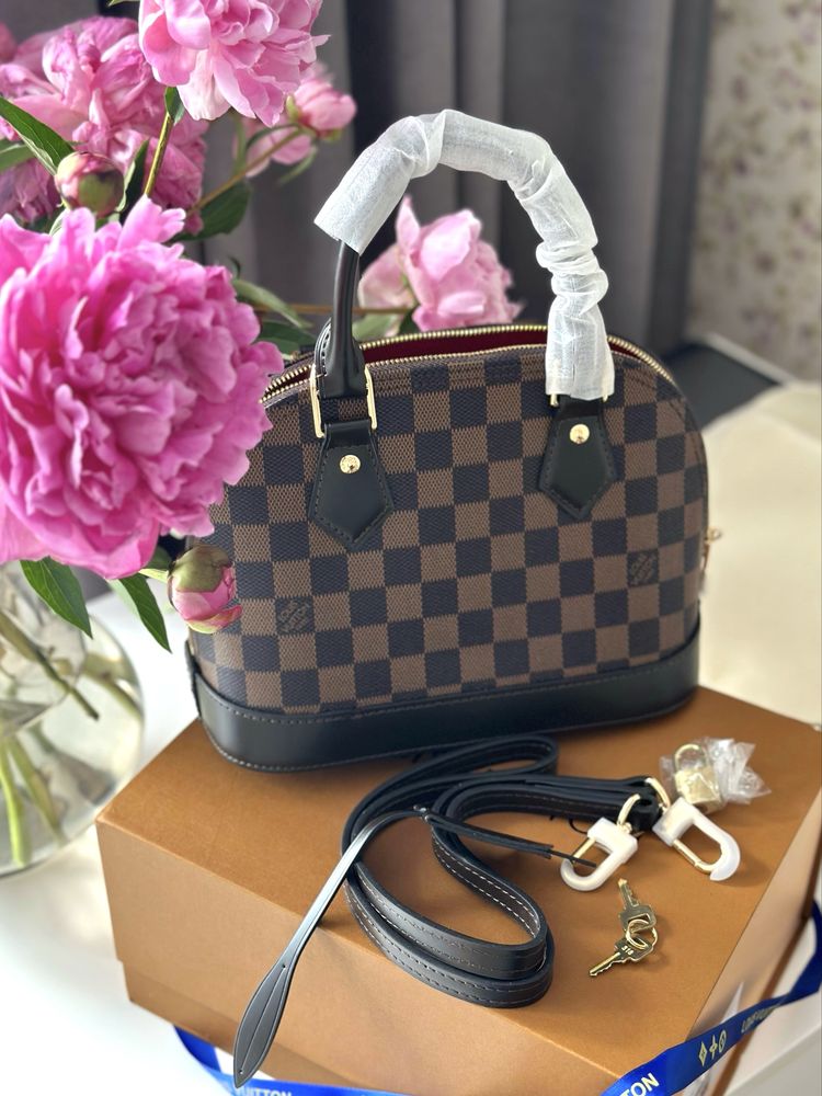 Сумка Louis Vuitton Alma