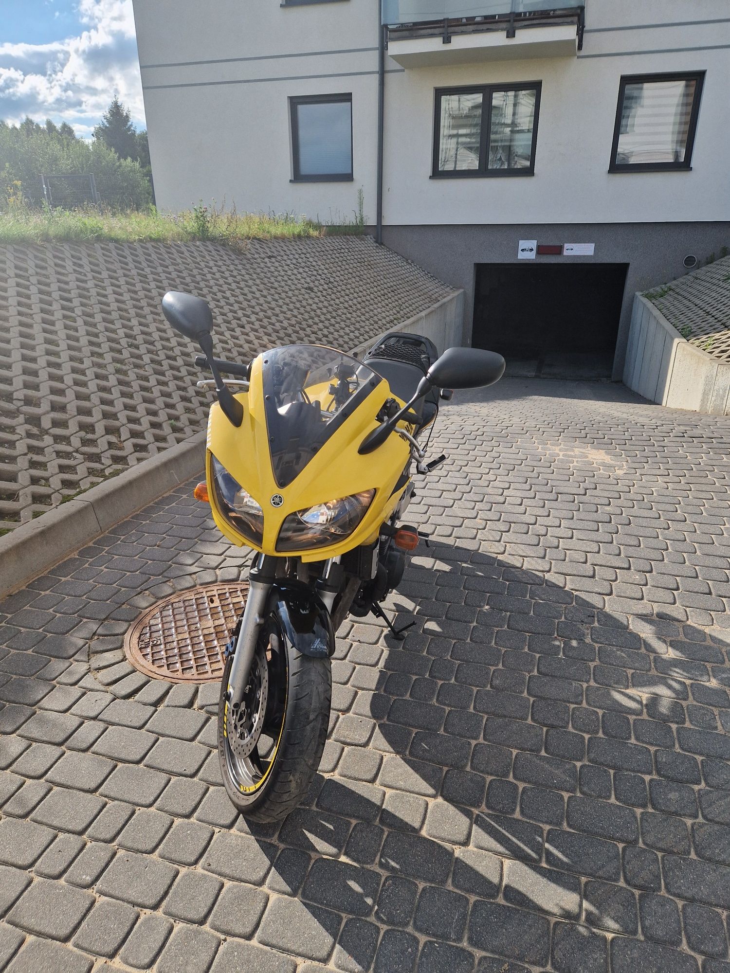 Yamaha fazer fzs 600 polift