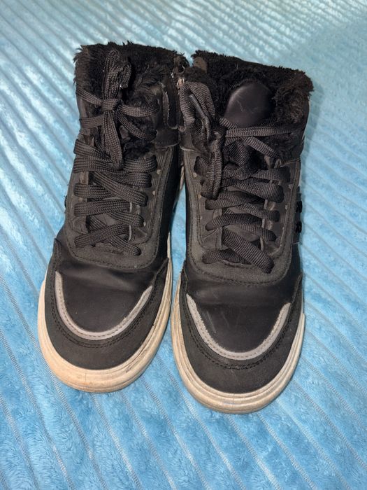 Ботинки теплі зимові в гарному стані