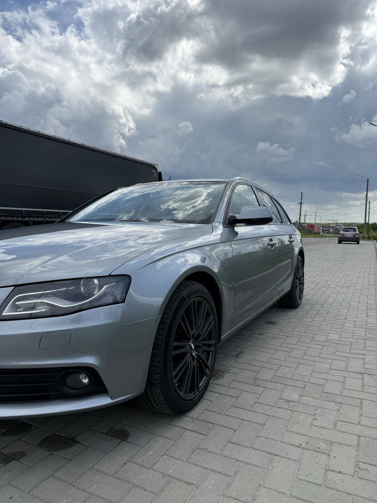 Audi A4B8 2010 2,7