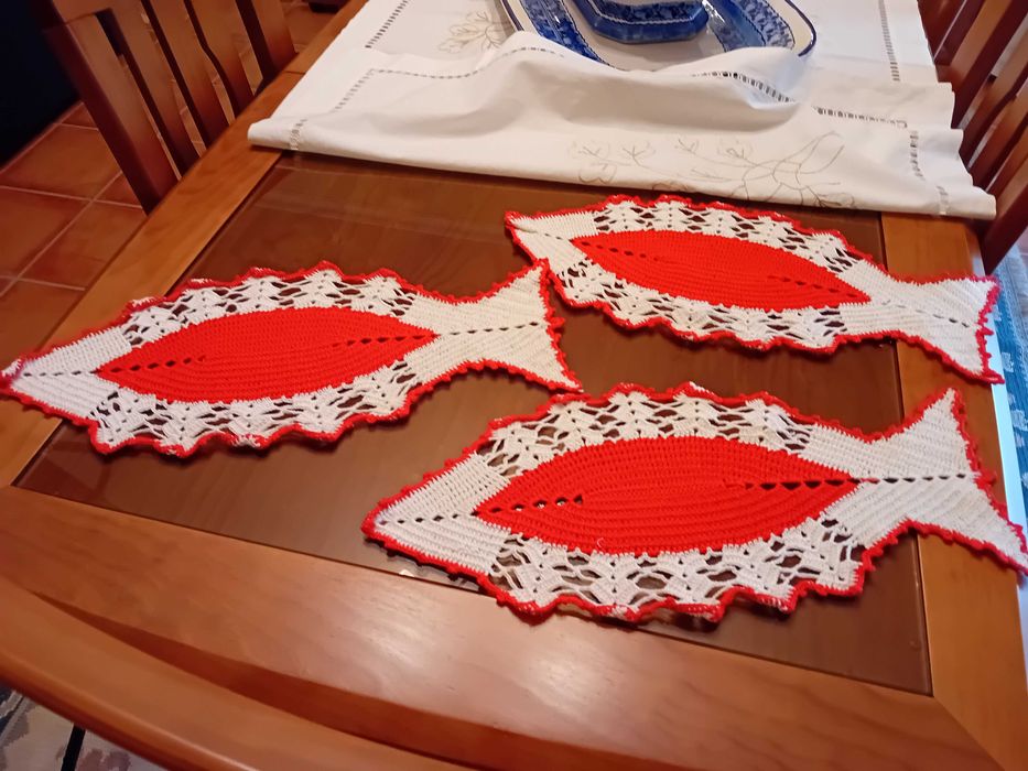 Naperons em renda feitos à mao. NOVOS