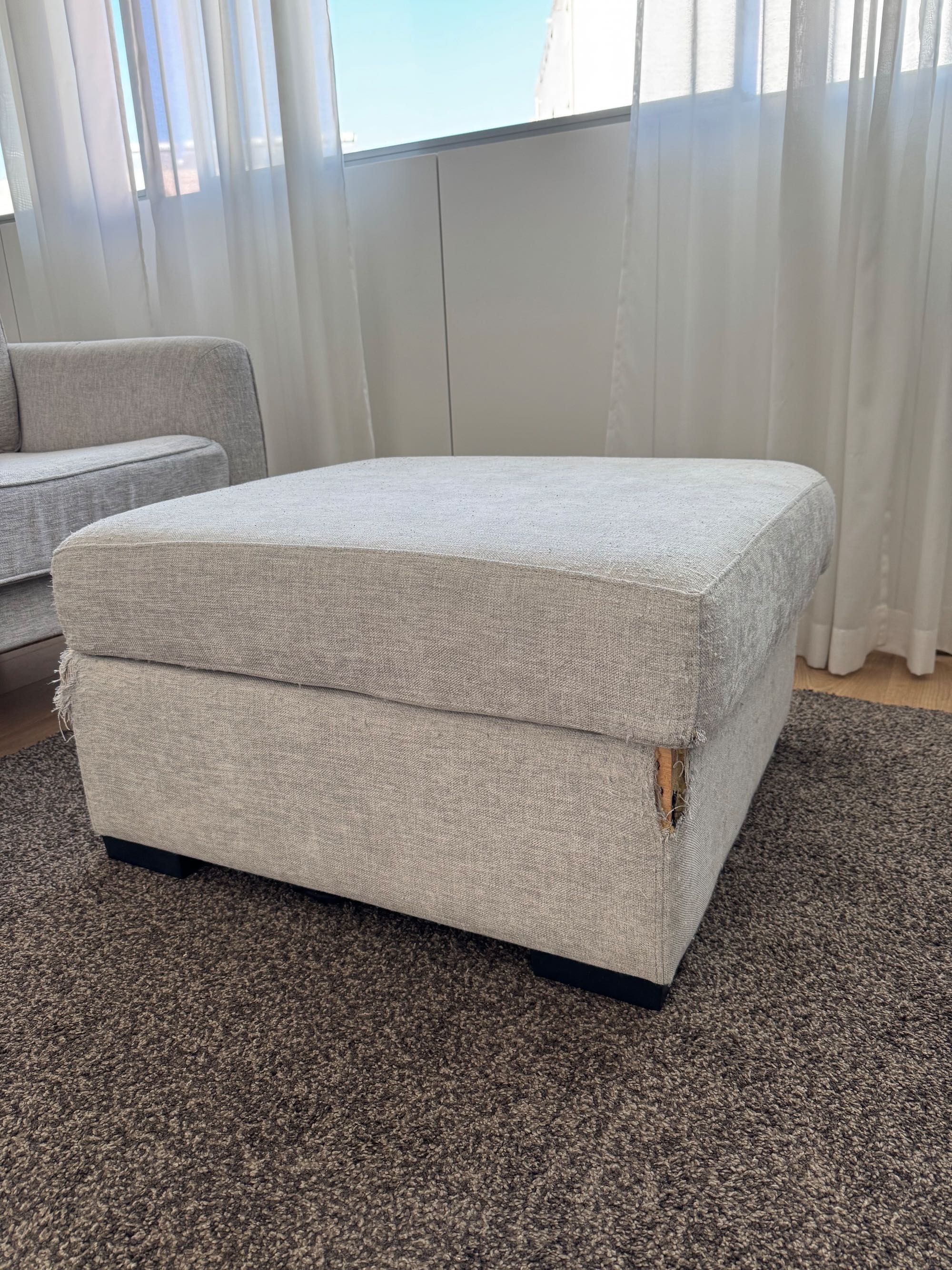 Sofá de 3 lugares com chaise longue com arrumação