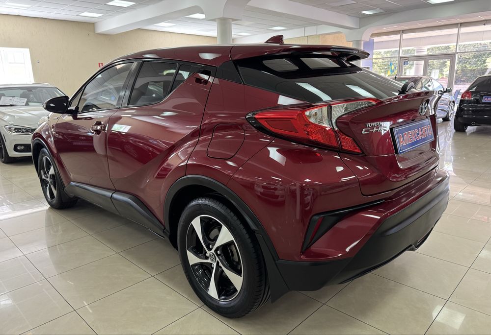 Toyota C-HR Hybrid 1.8і 16V АКПП 2017 р.в. (122 к.с.)