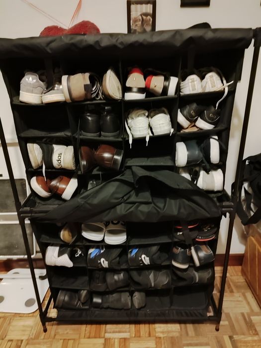 Sapateira com muita arrumação