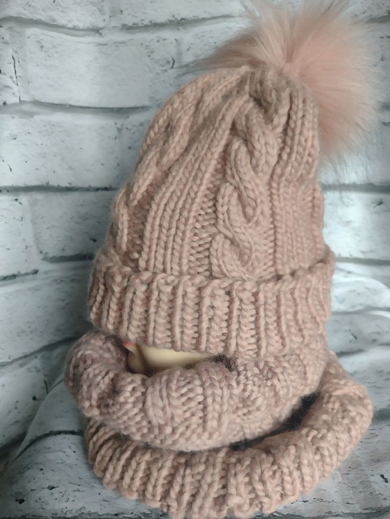 Komplet czpka+komin, handmade