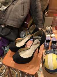 Продам женские туфли разные