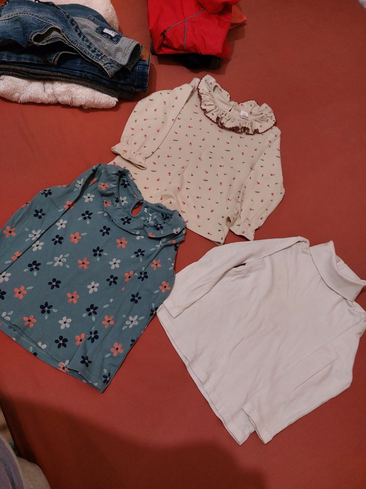 Пакет одежды на девочку 3,5-4 года