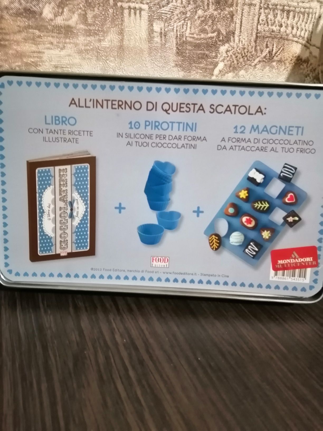 Подарочный набор для изготовления конфет в жестяной коробке. Италия