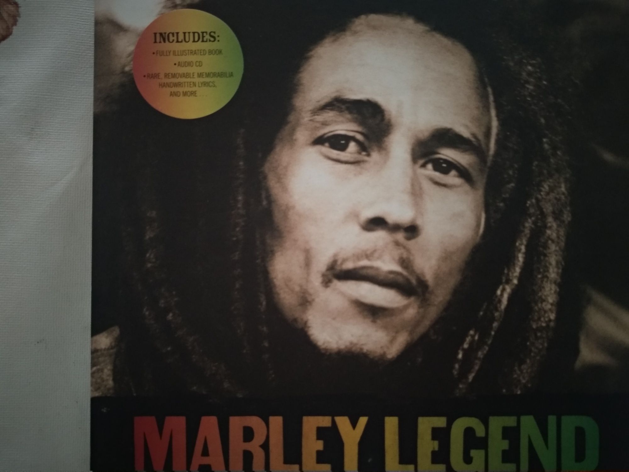 Livro - Marley Legend - An Illustrated Life of Bob Marley
James Henke