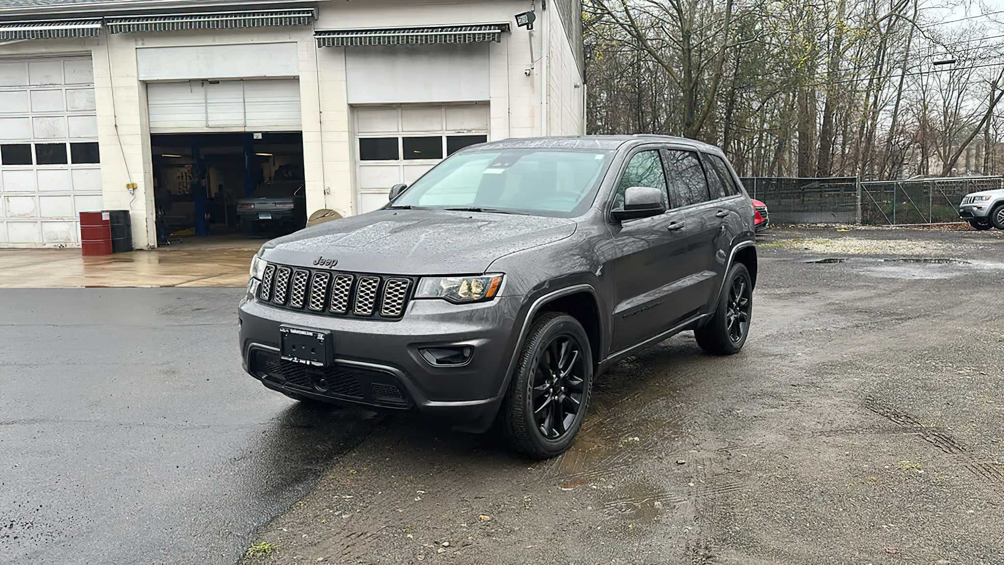 Jeep Grand Cherokee Laredo 2021