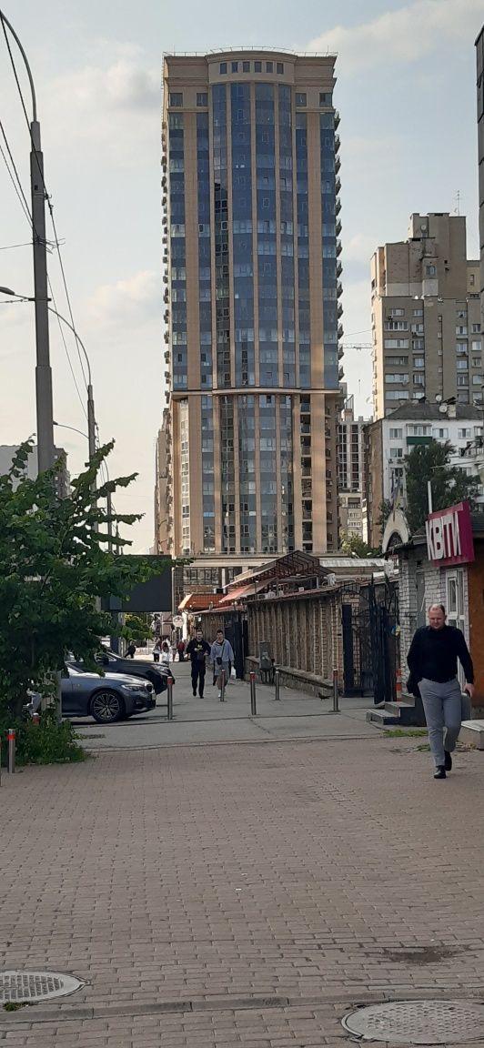 Продаж 1 кім. кв.68 кв.м ЖК Володимирський 24 пов. М. Палац України