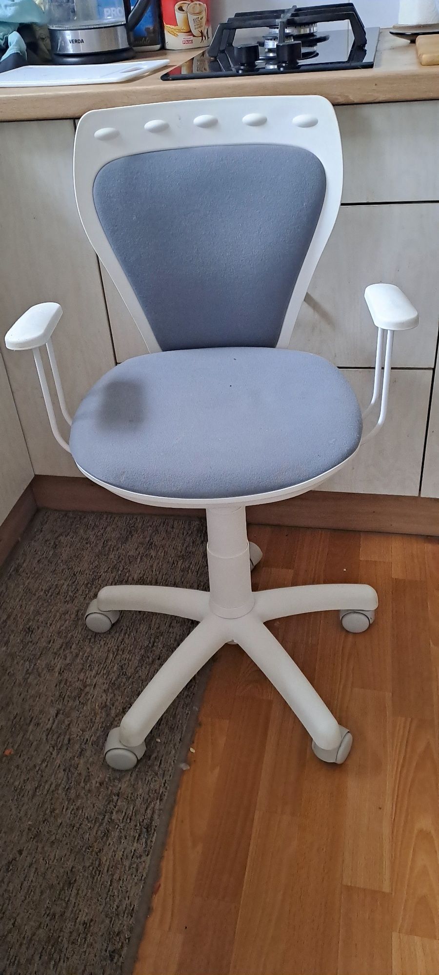 fotel do biurka dla dziecka