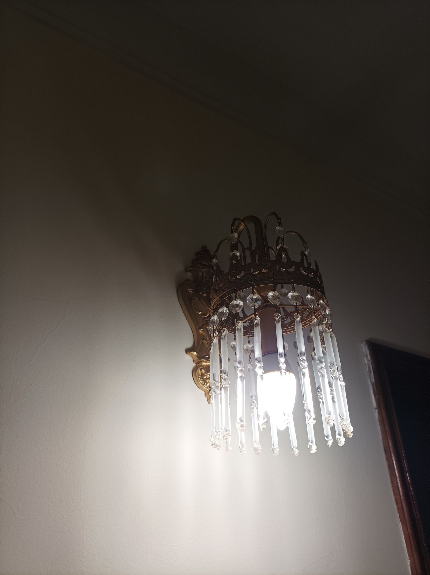 Vendo candeeiros em cristal por 30 euros cada