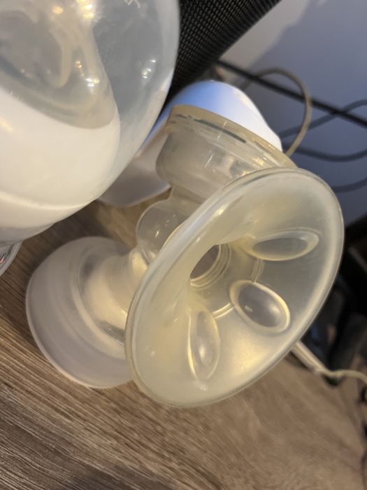 Laktator Philips z butelka