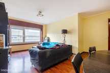 Apartamento T4 com lug. garagem e arrumos - Monte dos Burgos