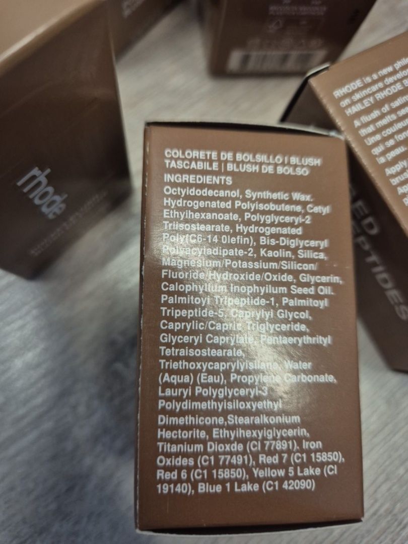 Румяна стік Rhode Pocket blush
