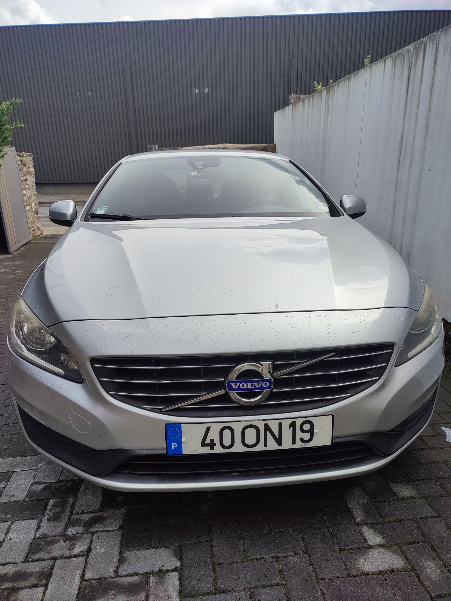 Volvo s60 D4 GPS integrado