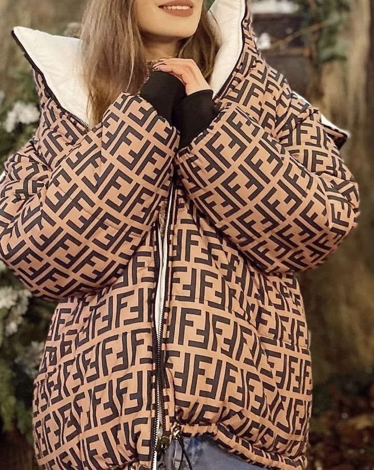 Пуховик зимний FENDI