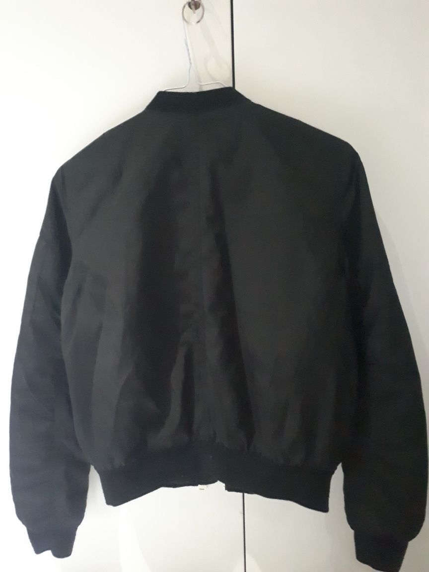 Jacketa de cor preta da stradivarius