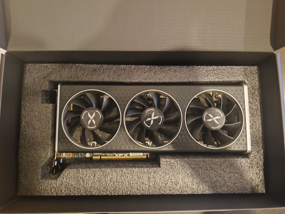 Placa Gráfica AMD Radeon RX 6600 XT Black 8GB GDDR6