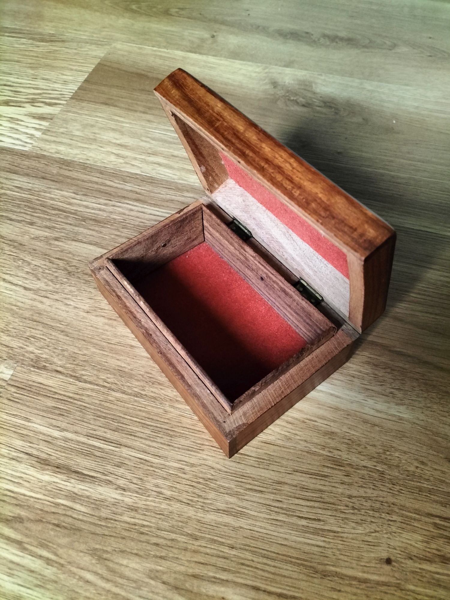Pudełko ozdobne, szkatułka drewniana