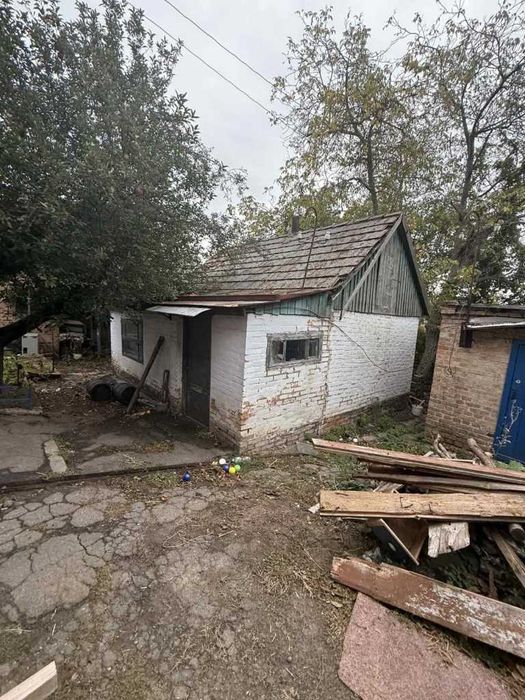 Добротний будинок в центрі міста