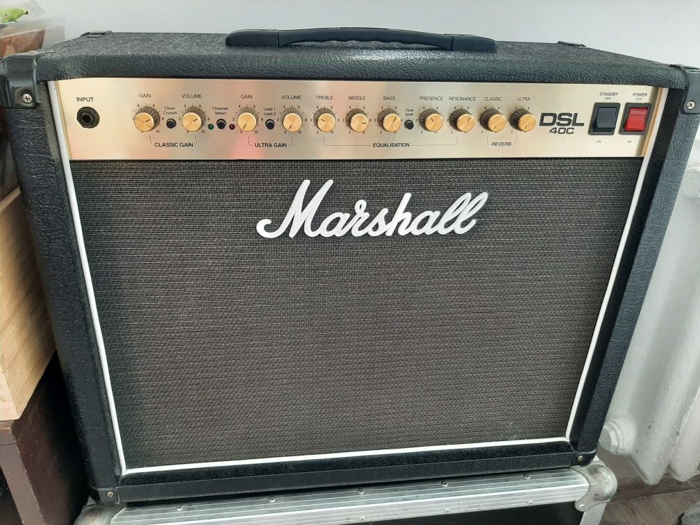 Combo lampowe Marshall DSL 40C + Case