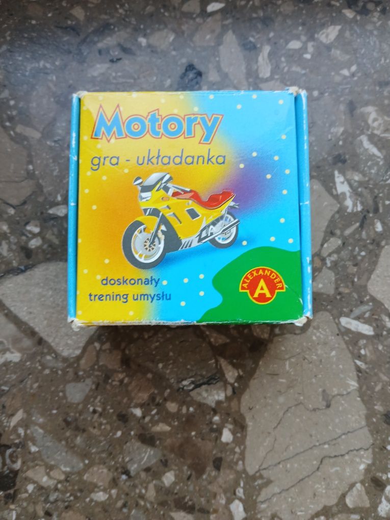 Gra motory-układanka