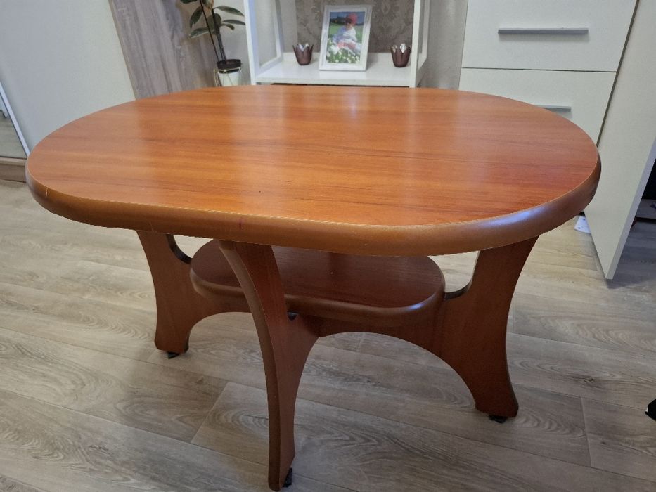 Stolik kawowy owalny