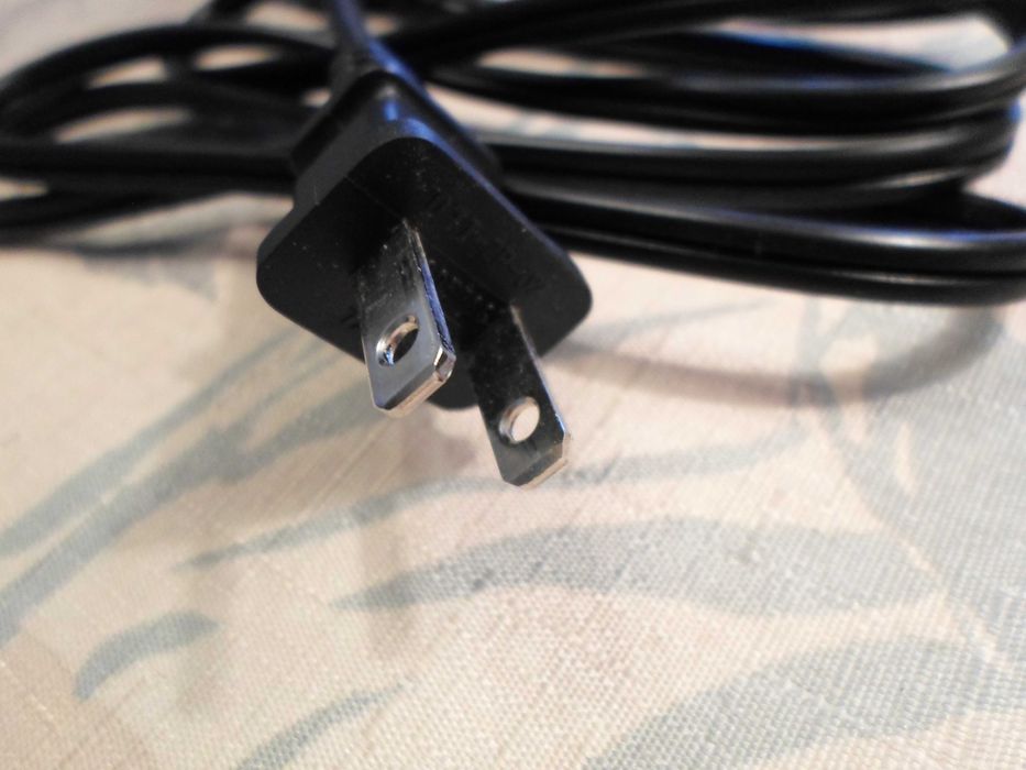 Кабель питания 1,5m, PC-184/2 -IEC-C7 2 pin американская вилка+адаптер