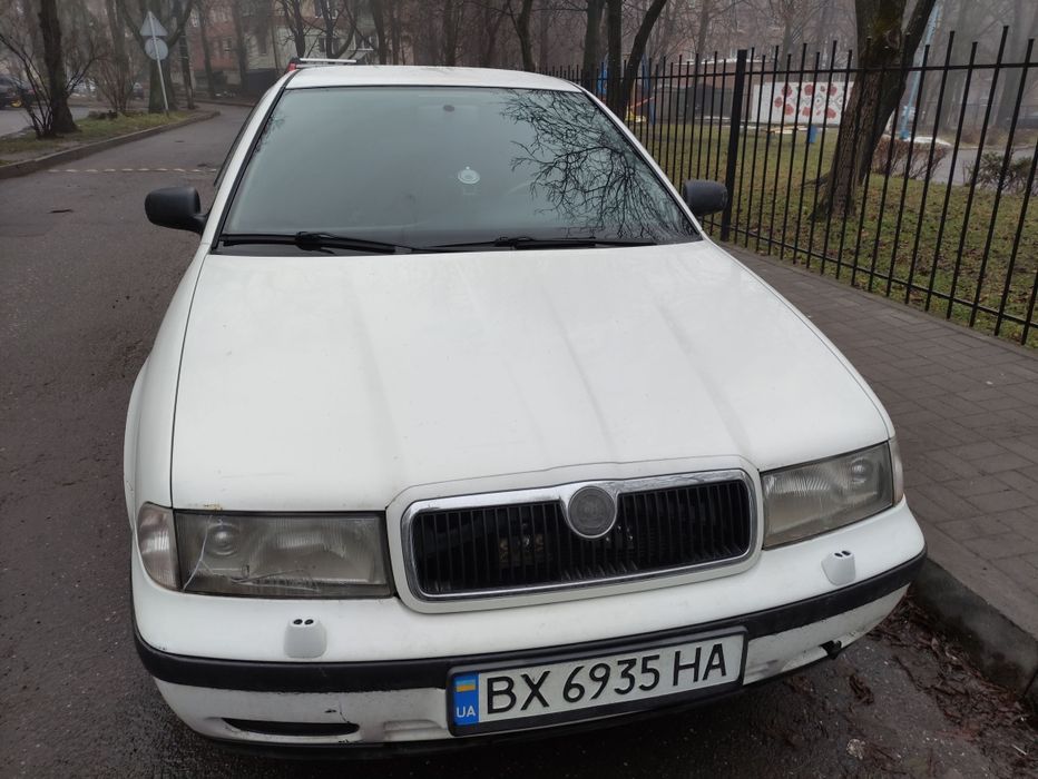 Продам шкоду тур 1.6