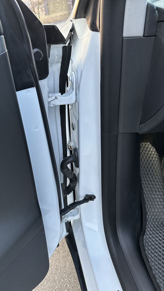 Tesla Model Y Long Range Dual Motor