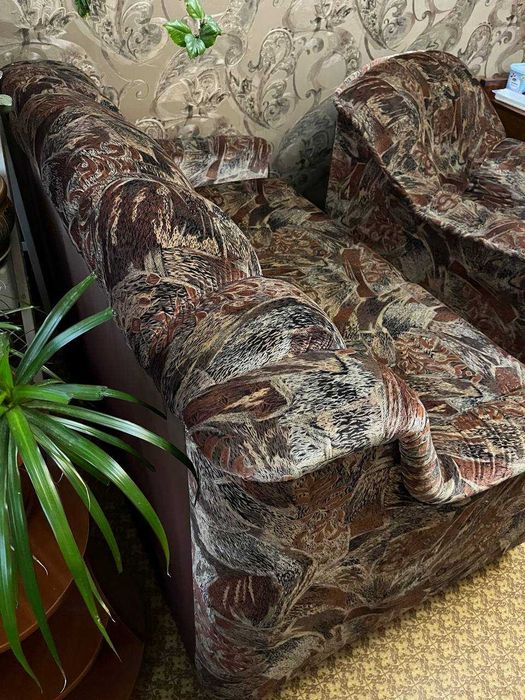 Диван і крісло мебель