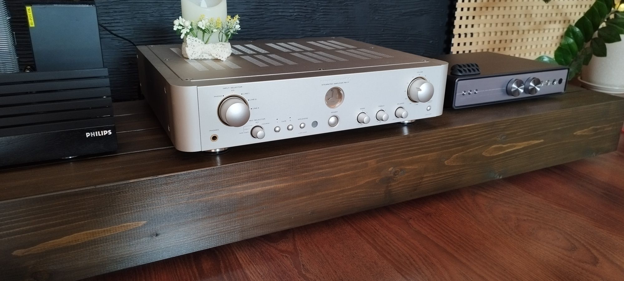 Підсилювач Marantz pm 17.